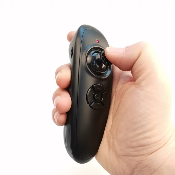  1 kezes távirányító elemes vagy akkumulátoros